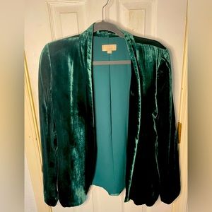Beautiful LOFT rich green velvet blazer! EUC! Smoke free home.